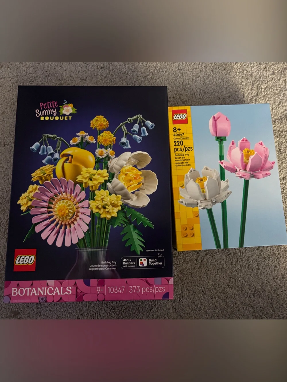 Lego Floral Bouquet Display – Pink, Yellow, White, Blue Accents